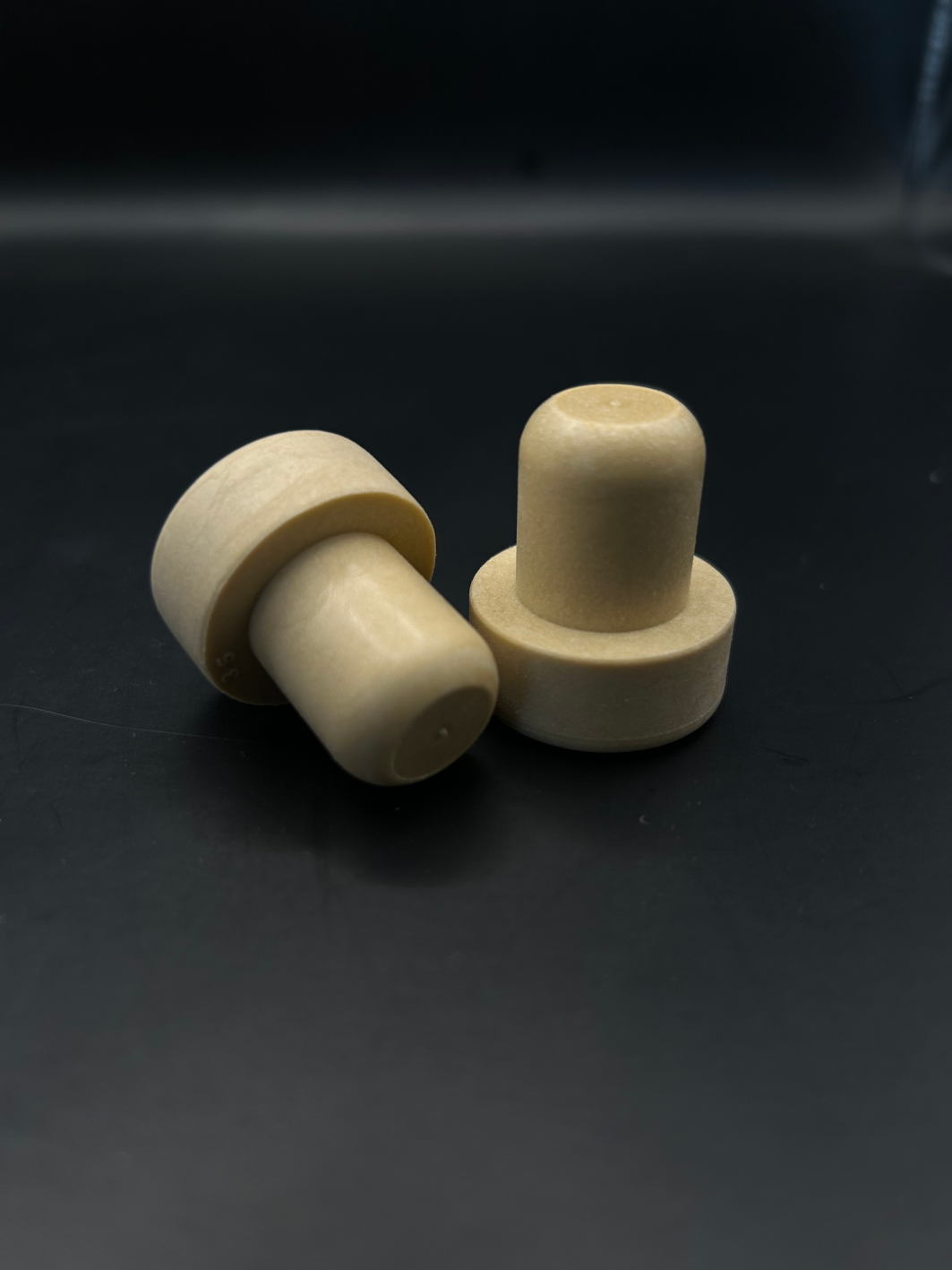 d2 Dop pluta cu capac Dop-sintetic-28-18-32 - imagine 1