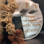 Suport verighete personalizat – model oglinda cu flori si perle 05